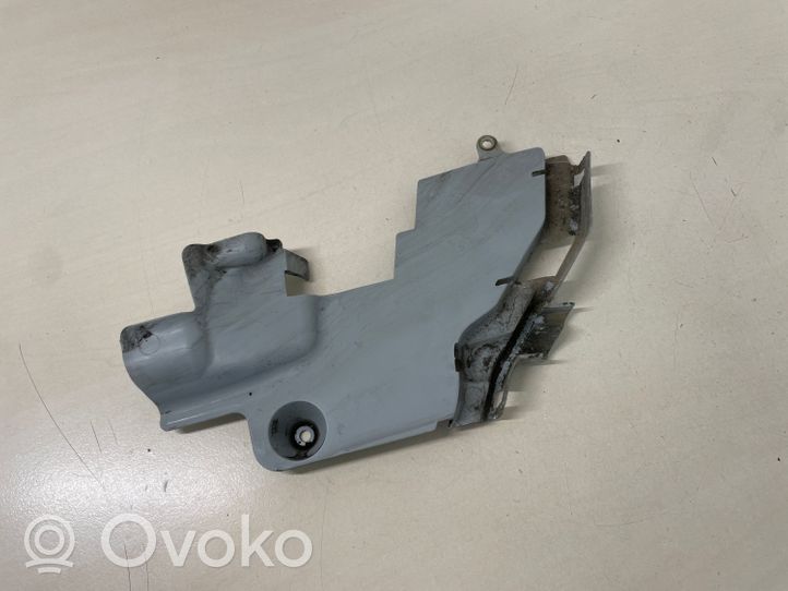 Toyota Avensis T270 Support phare frontale 8112605310