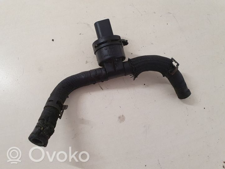 Volkswagen Touareg I Fuel temperature sensor 038906081B