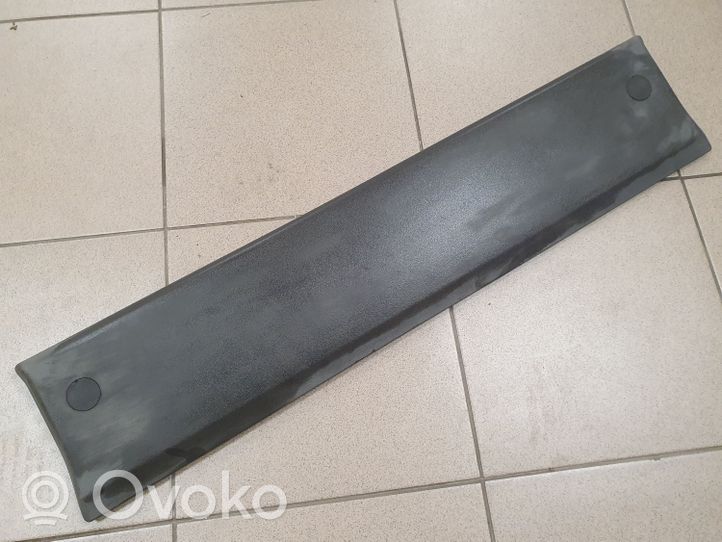 Iveco Daily 4th gen Rivestimento portiera posteriore (modanatura) 504099536