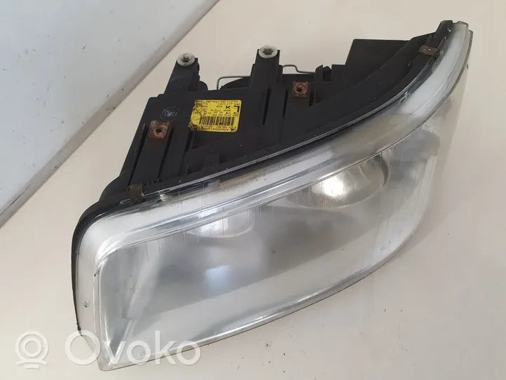 Volkswagen Multivan T5 Lampa przednia 7H1941015L