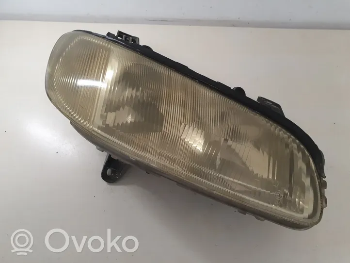 Opel Omega B1 Lampa przednia 90510026