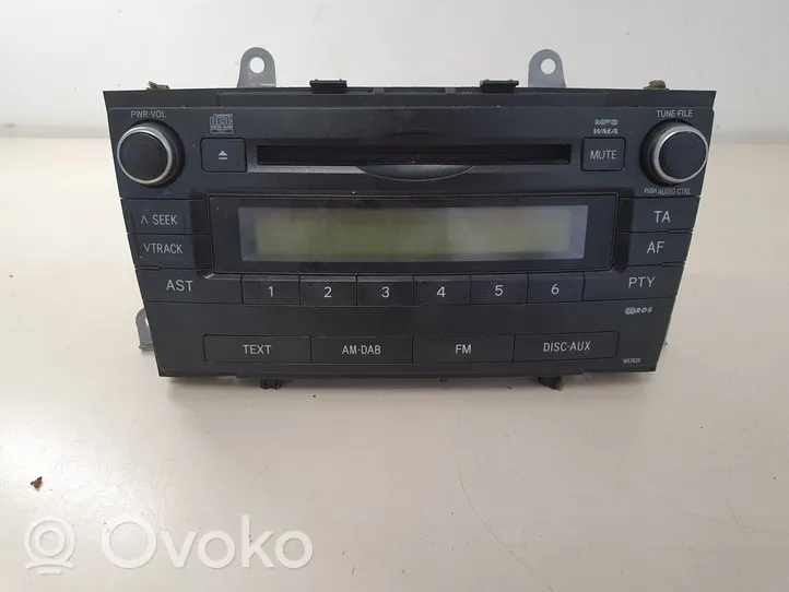 Toyota Avensis T270 Panel / Radioodtwarzacz CD/DVD/GPS 8612005150