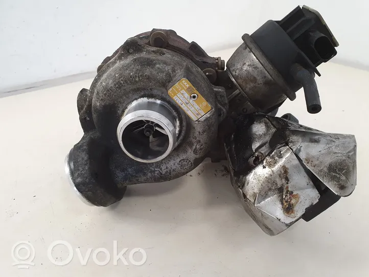 Audi A5 8T 8F Turboahdin 03L145702E