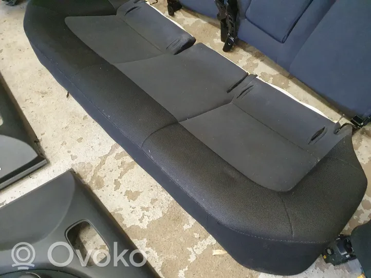 Mitsubishi Outlander Juego interior 