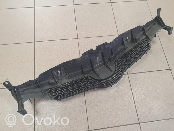 Toyota Auris 150 Maskownica / Grill / Atrapa górna chłodnicy 5311102390