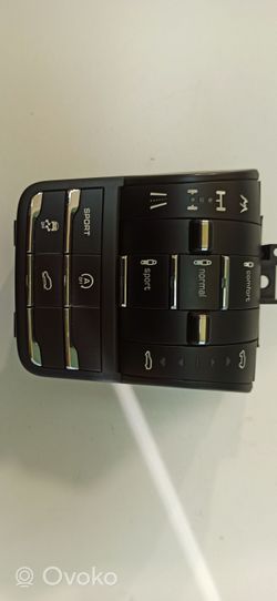 Porsche Cayenne (92A) Przycisk / Przełącznik zawieszenia 7P5927521T