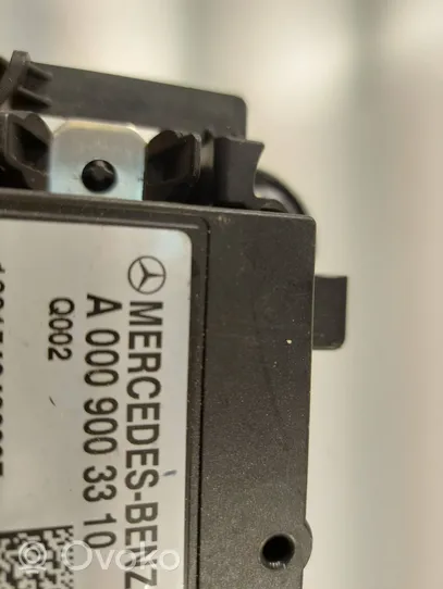 Mercedes-Benz C W205 Polttoaineen ruiskutuspumpun ohjainlaite/moduuli A0009003310