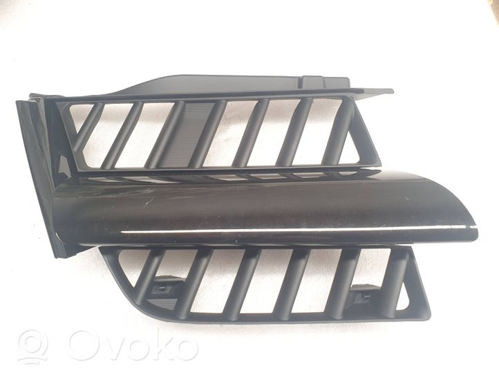 Mitsubishi Outlander Maskownica / Grill / Atrapa górna chłodnicy MN175978