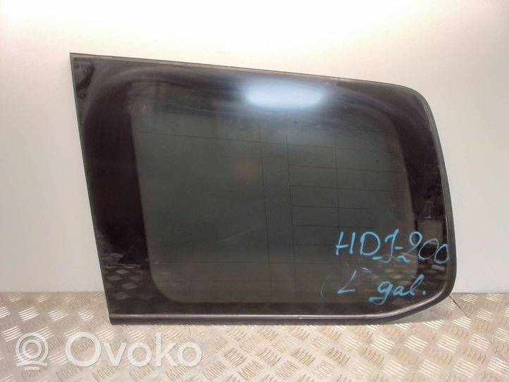 Toyota Land Cruiser (J200) Rear side window/glass 