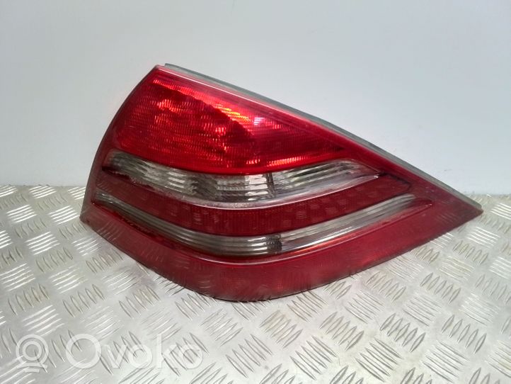 Mercedes-Benz CLS C219 Takavalot A2158200264