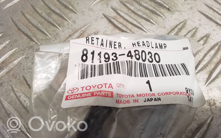 Lexus RX 330 - 350 - 400H Ajovalon kannake 8119348030