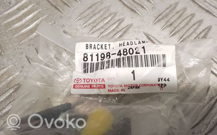 Lexus RX 330 - 350 - 400H Ajovalon kannake 8119848021