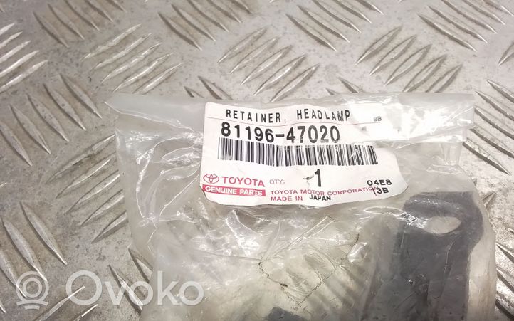 Toyota Prius (XW20) Support phare frontale 8119647020