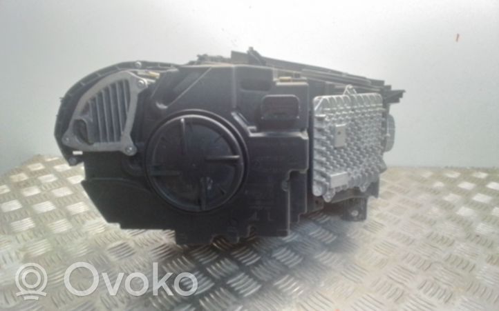 BMW X5 F15 Lampa przednia 8738673