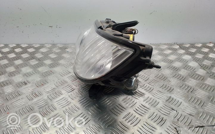 Subaru Outback Lampa przednia 10020959