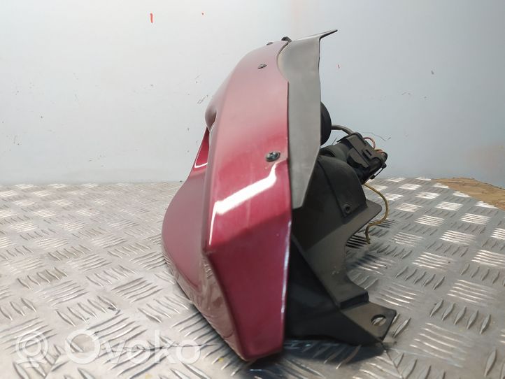 Ford Focus Lampa przednia 00836783