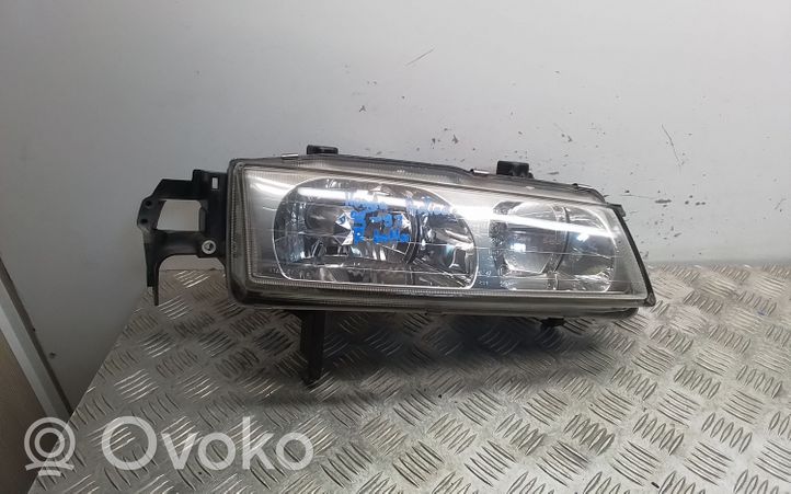 Honda Prelude Lampa przednia 0016605