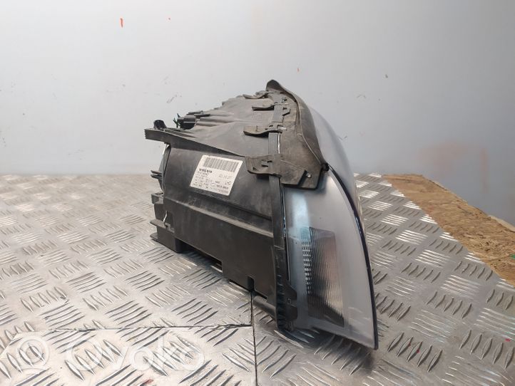 Volvo S80 Lampa przednia 31214347