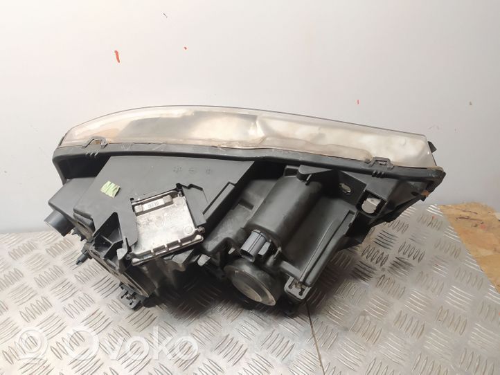 Volvo XC90 Lampa przednia 31290893