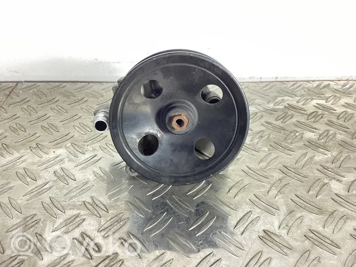 Mercedes-Benz ML W163 Ohjaustehostimen pumppu A0024668101