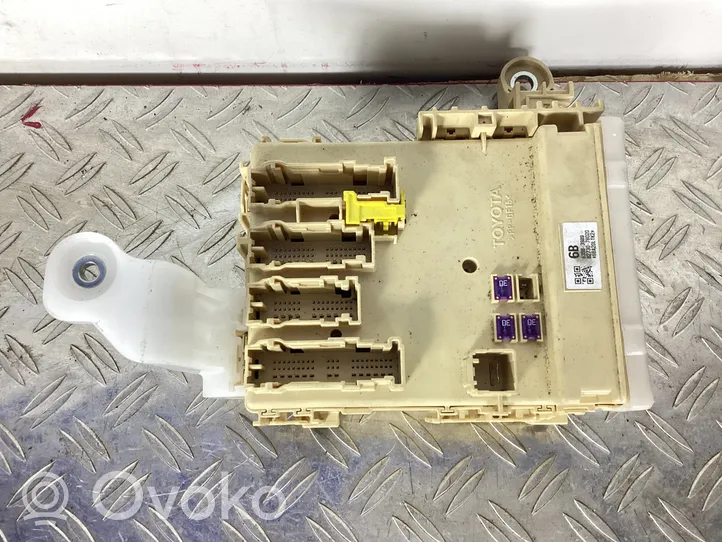 Lexus NX Module de fusibles 8922178020