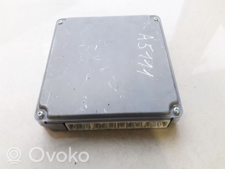 Toyota Corolla Verso AR10 Calculateur moteur ECU 896610F030