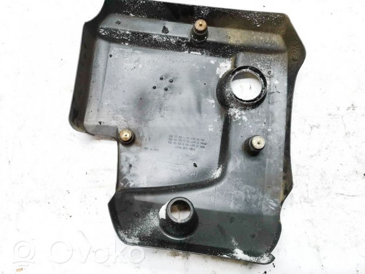 038103925 Volkswagen Caddy Couvercle cache moteur, 35.00 € | OVOKO