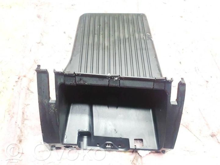 4m5xa06008aa Ford Focus Glove box, 28.00 € RRR