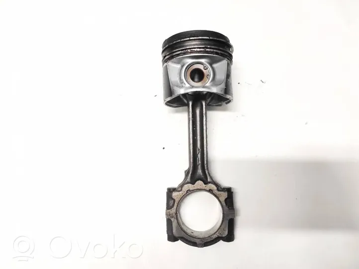 Nissan Primera Piston avec bielle 