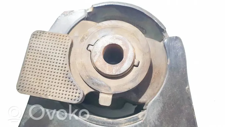 Toyota Avensis T270 Supporto di montaggio del motore avb7590