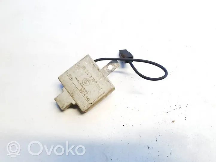 BMW 3 E36 Antenas vadības bloks 65241387803