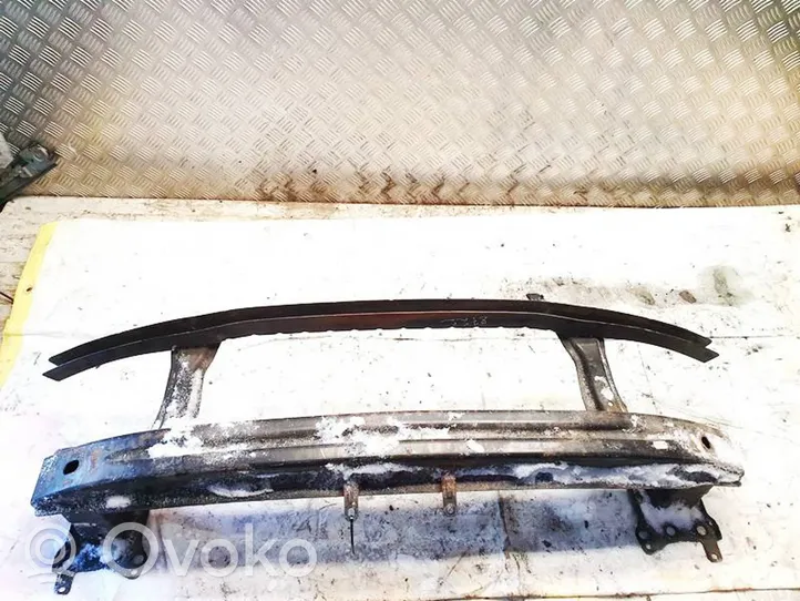 Volkswagen PASSAT B6 Travesaño del parachoques delantero 