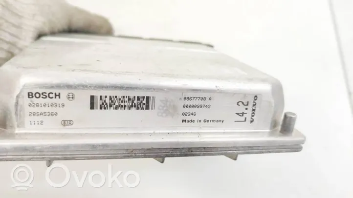 Volvo S80 Variklio valdymo blokas 08677708A