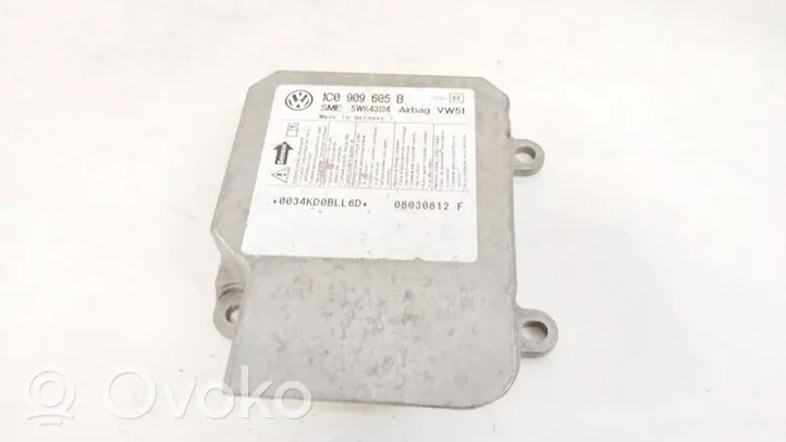 Volkswagen PASSAT B5.5 Module de contrôle airbag 1C0909605b