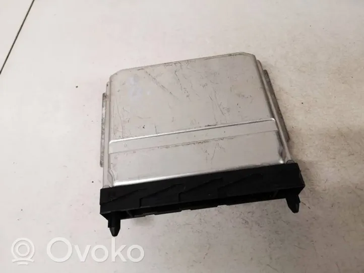 Volvo S80 Variklio valdymo blokas 0281011078