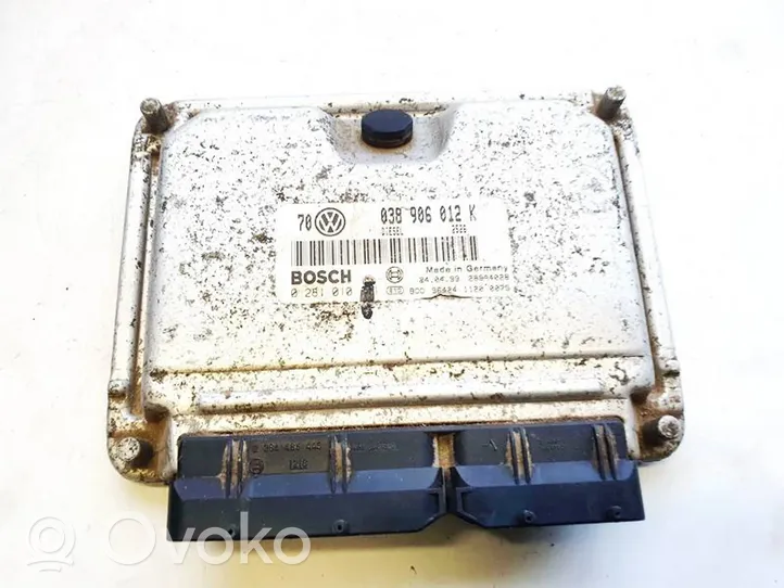 Volkswagen Bora Calculateur moteur ECU 038906012k