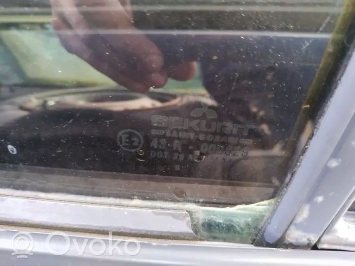 Mitsubishi Carisma Takaoven ikkunalasi 