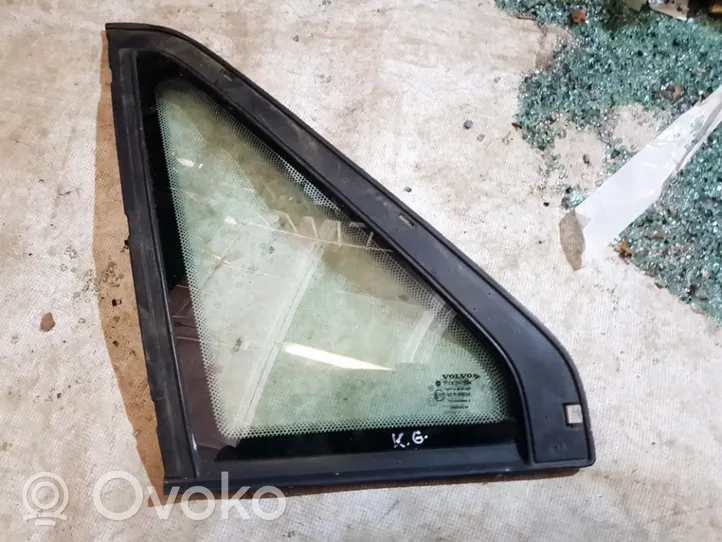 Volvo 850 Fenêtre latérale avant / vitre triangulaire 