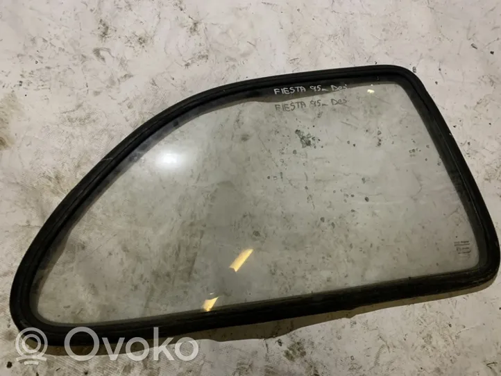 Ford Fiesta Rear side window/glass 