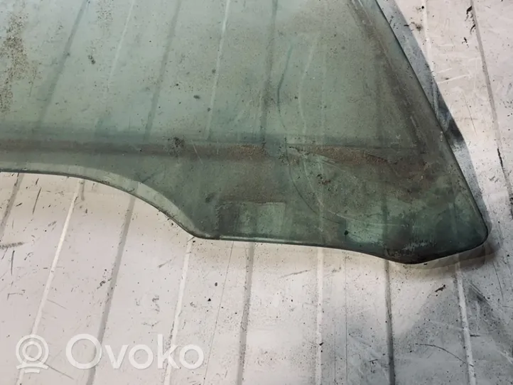 BMW 5 E39 Front door window glass four-door 