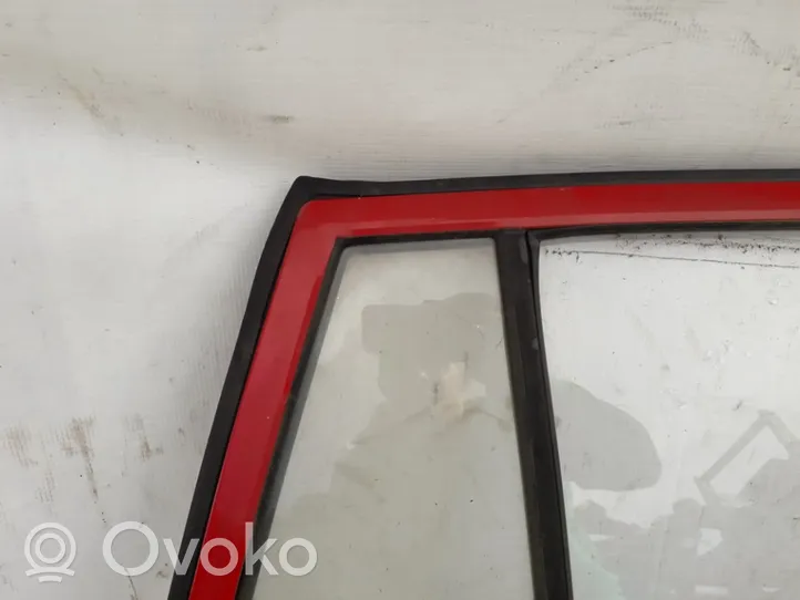 Toyota Corolla E80 Takakulmaikkunan ikkunalasi 