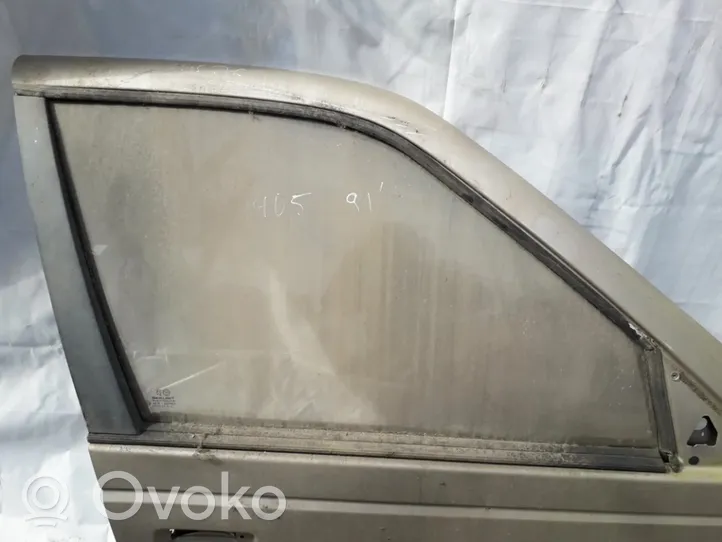 Peugeot 405 Szyba drzwi przednich 