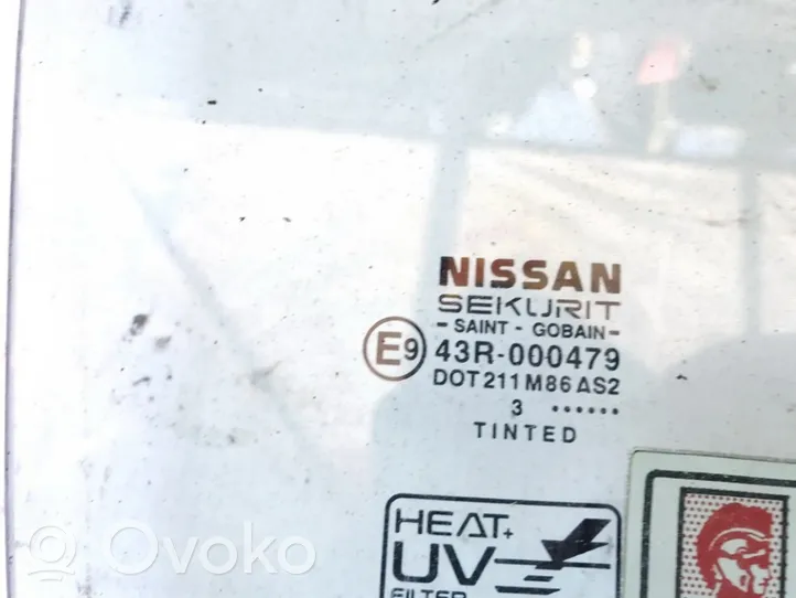 Nissan Almera Tino Vitre de fenêtre porte avant (4 portes) 