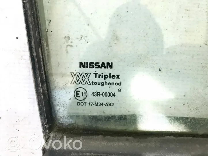 Nissan Primera Szyba karoseryjna drzwi tylnych 