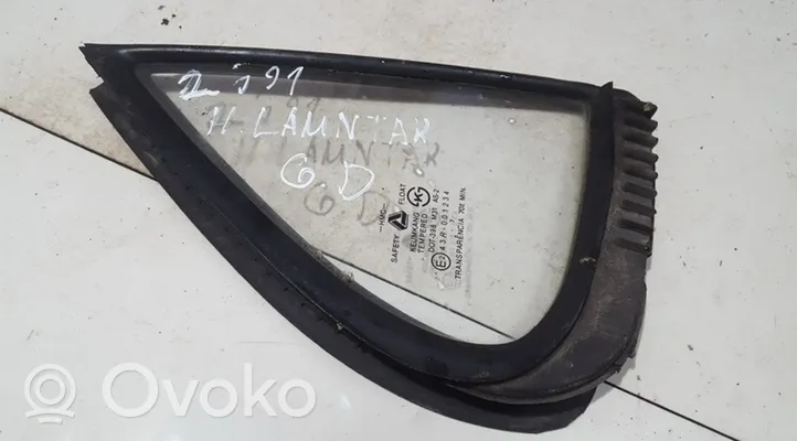 Hyundai Lantra II Rear vent window glass 