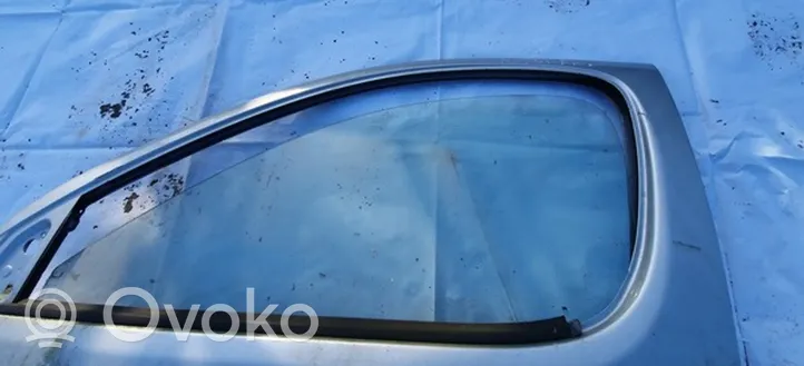 Toyota Yaris Verso Vetro del finestrino della portiera anteriore - quattro porte 