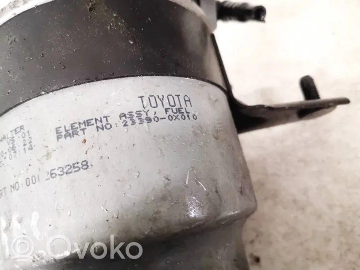 Toyota Avensis T270 Filtr paliwa 233900x010