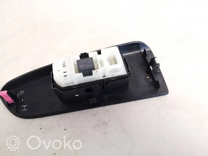 Toyota Land Cruiser (J100) Electric window control switch 8403060021