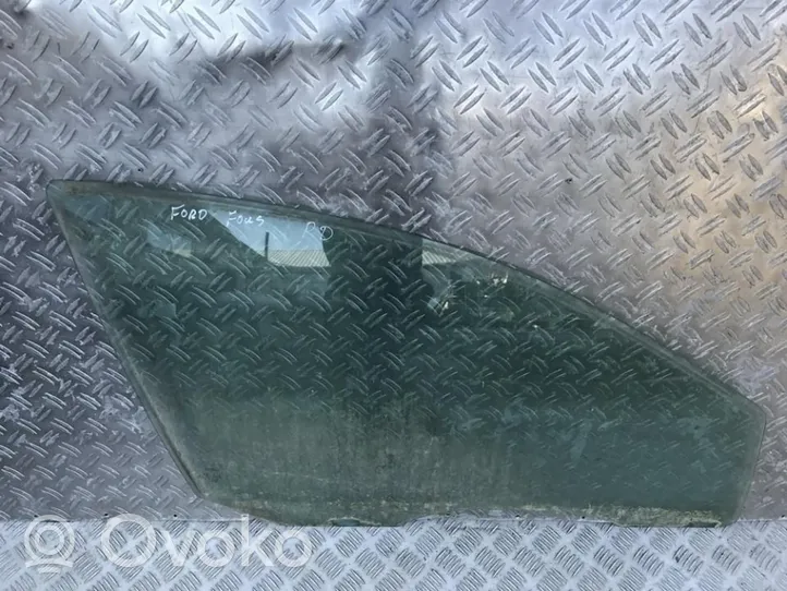 Ford Focus priekšējo durvju stikls (četrdurvju mašīnai) 