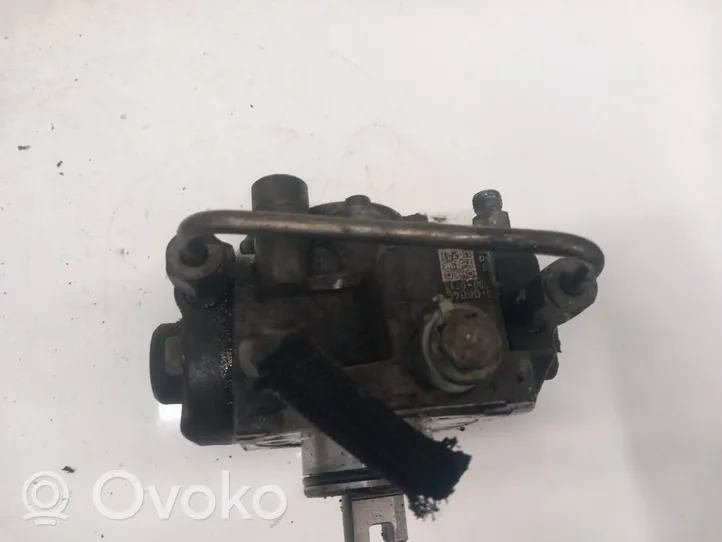 Toyota Avensis T270 Fuel injection high pressure pump 221000r040